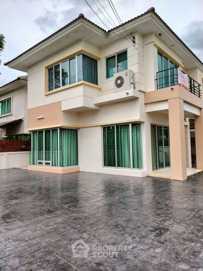 picture 3-BR House at Life Bangkok Boulevard Ratchaphruek – Charan in Bang Waek (ID 2425991) - 1/9