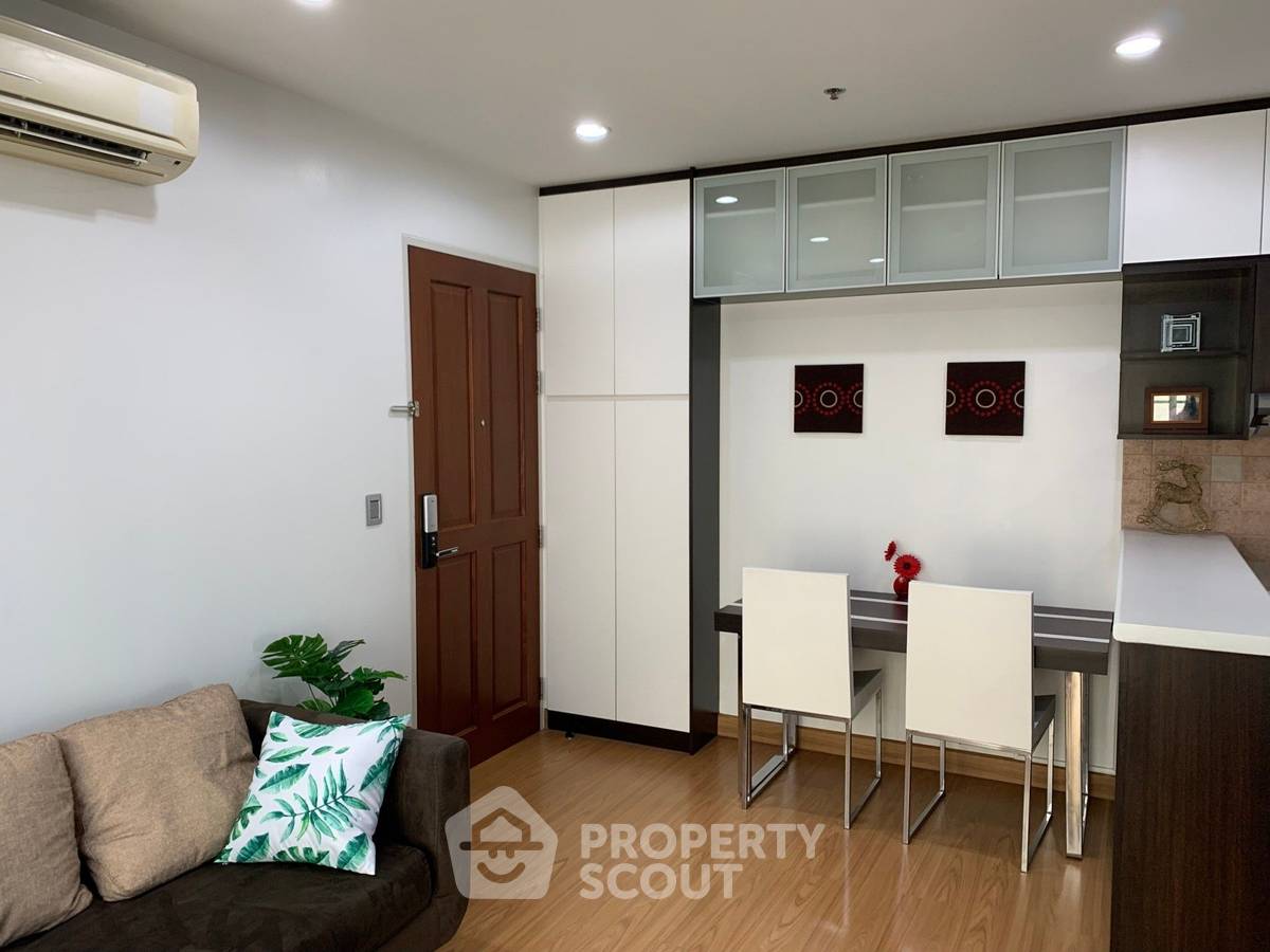 picture 2-BR Condo at The Complete Rajprarop near ARL Ratchaprarop (ID 1149447) - 2/28