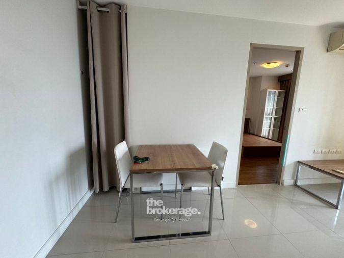 Line : @thebrokerage ขายด่วน ไอดีโอ ลาดพร้าว 5 1 ห้องนอน 38ตรม. ห้องมุม 3.29 ลบ.