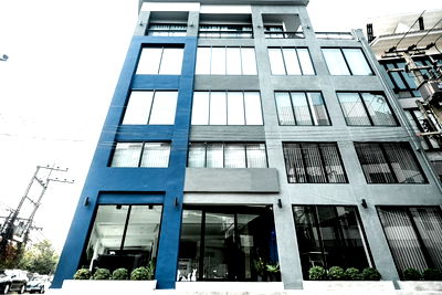 Office for rent Chiang Mai : Five-story office building for rent with 40 bedrooms,6 toilets and 1 kitchen. 