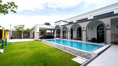 บ้านเดี่ยว ถนนพรประภานิมิต : HE0035 - ขายบ้านวิลล่า 4+1 ห้องนอน ใกล้อ่างมาบประชัน