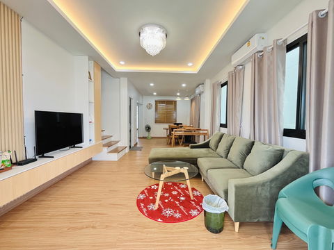 บ้านเดี่ยว 2 ชั้น/3 นอน/3 น้ำ/3 จอด/ใกล้ มข.