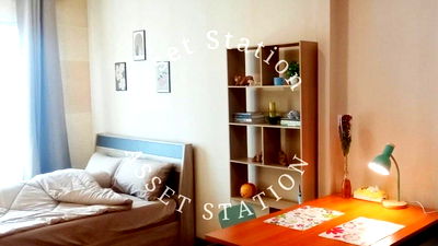 Condos for sale Ratchadaphisek Road : Urgent sale: Life Asoke, a hot condo near SWU, just 1 step from MRT Phetchaburi.