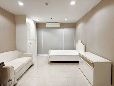 Condos for sale BTS Chit Lom : The Platinum【𝐒𝐄𝐋𝐋 & 𝐑𝐄𝐍𝐓】🔥Simple and cool white skylight style. Bright-toned furniture.🔥 Contact Line ID: @hacondo