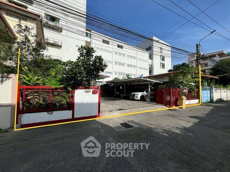 รูป ที่ดินสำหรับปล่อยขาย 300 ตารางเมตร แถว ใกล้ สุขุมวิท (ID 2433089) - รูปที่ 1/5