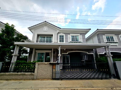 Twin houses for sale Tesco Lotus Srinakarindra : Golden Neo Sukhumvit Lasalle, house for sale near Bitec Bangna, Sukhumvit 113, semi-detached house