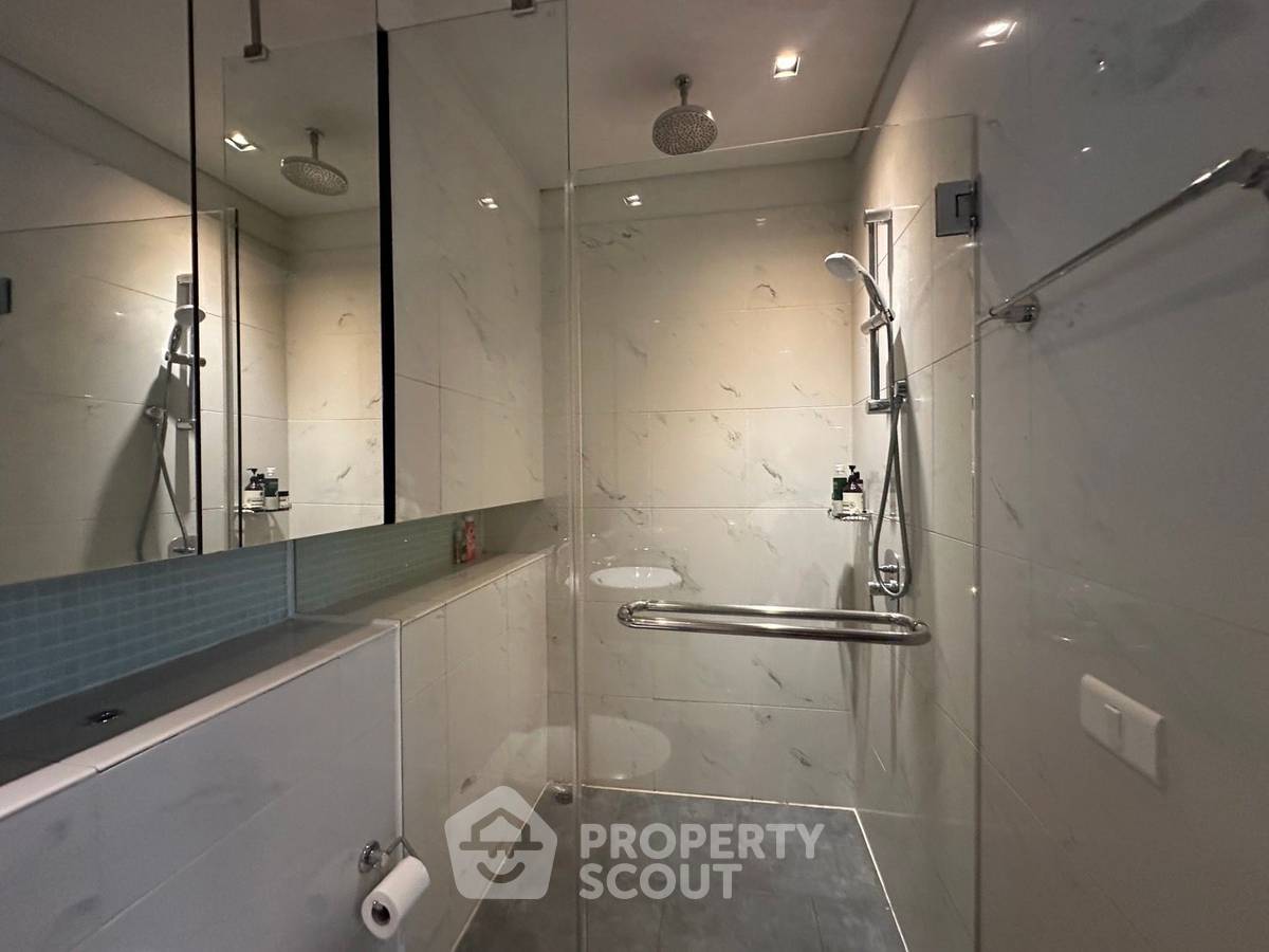 picture 2-BR Condo at The Lakes Bangkok near BTS Asok (ID 2315992) - 11/12