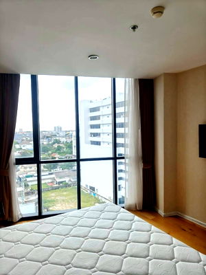 Condos for sale : 2-Bedroom Condo in the Heart of Ekkamai — For Sale by Owner, Below Market Price!