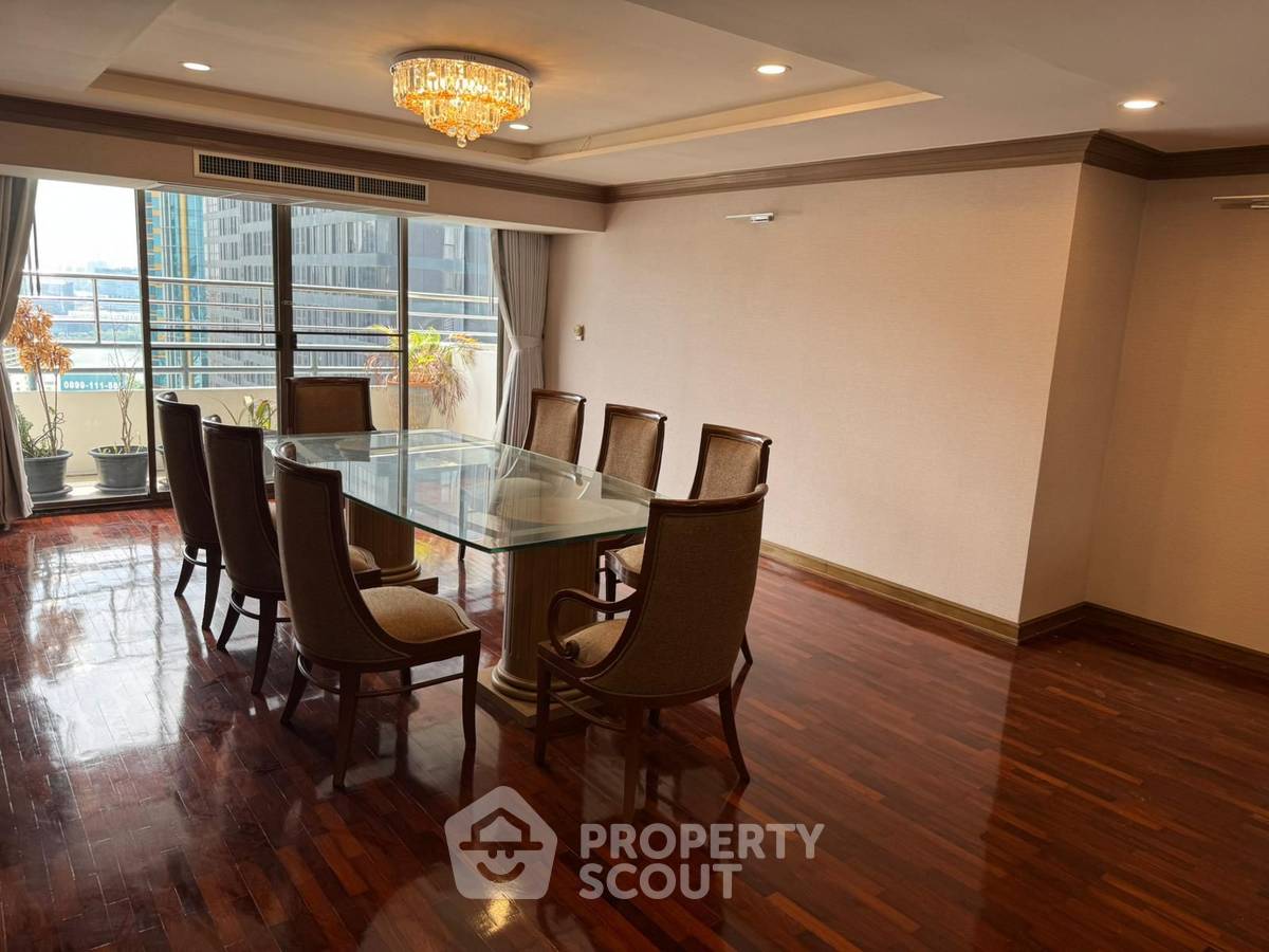 รูป คอนโด 3-ห้องนอน ที่ วัฒนา ไฮทส์ คอนโดมิเนียม ใกล้ MRT สุขุมวิท (ID 2348520) - รูปที่ 13/20