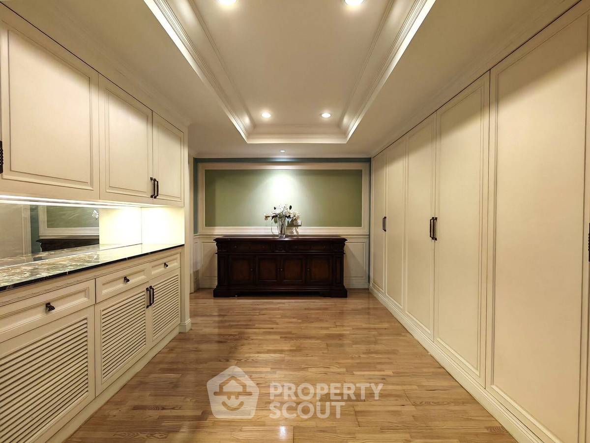 picture 2-BR Condo at La Maison Ruamrudee near BTS Phloen Chit (ID 2327479) - 16/25