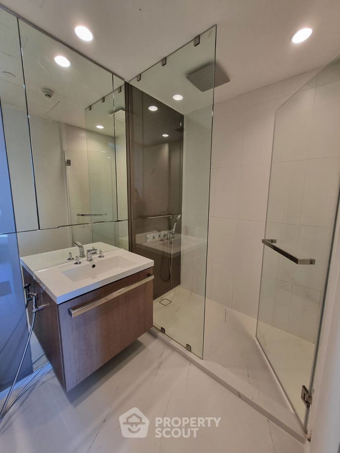 picture 2-BR Condo at 185 Rajadamri near BTS Ratchadamri (ID 1988615) - 7/10