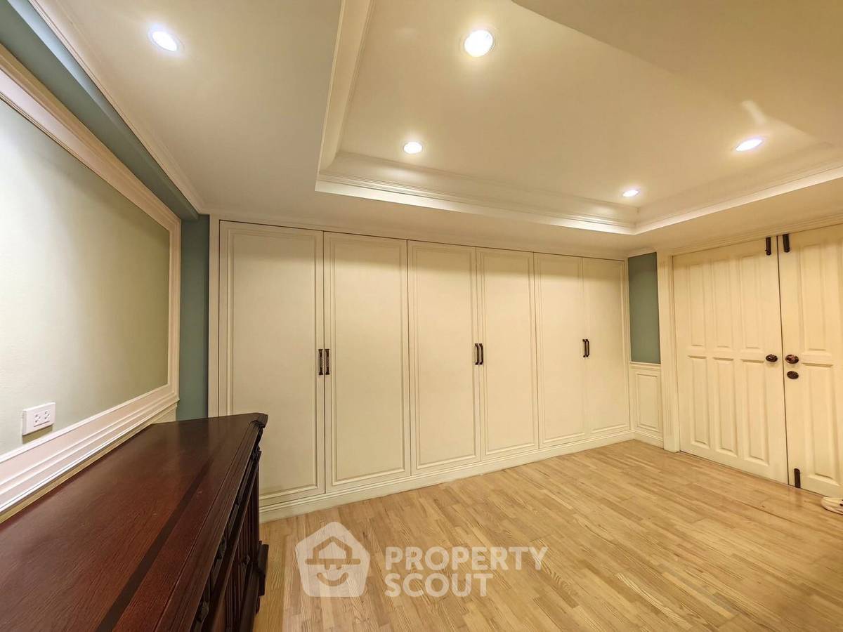 picture 2-BR Condo at La Maison Ruamrudee near BTS Phloen Chit (ID 2327479) - 17/25