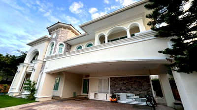 บ้านเดี่ยวให้เช่า : บ้านหรูให้เช่าพร้อมสระว่ายน้ำ ทู แกรนด์ โมนาโค