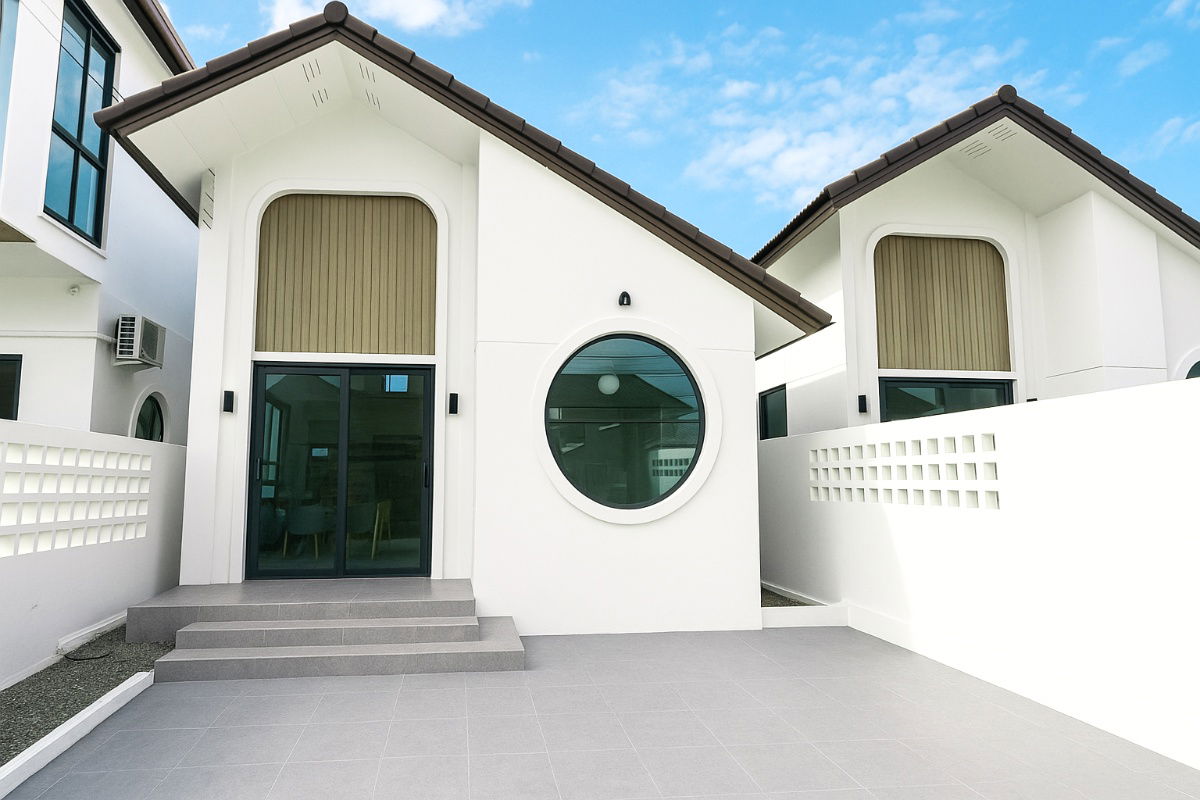 picture “SukSang House” – 1.5-Storey Detached Home in Bang Saen [Nong Mon Bypass Area] - 1/16