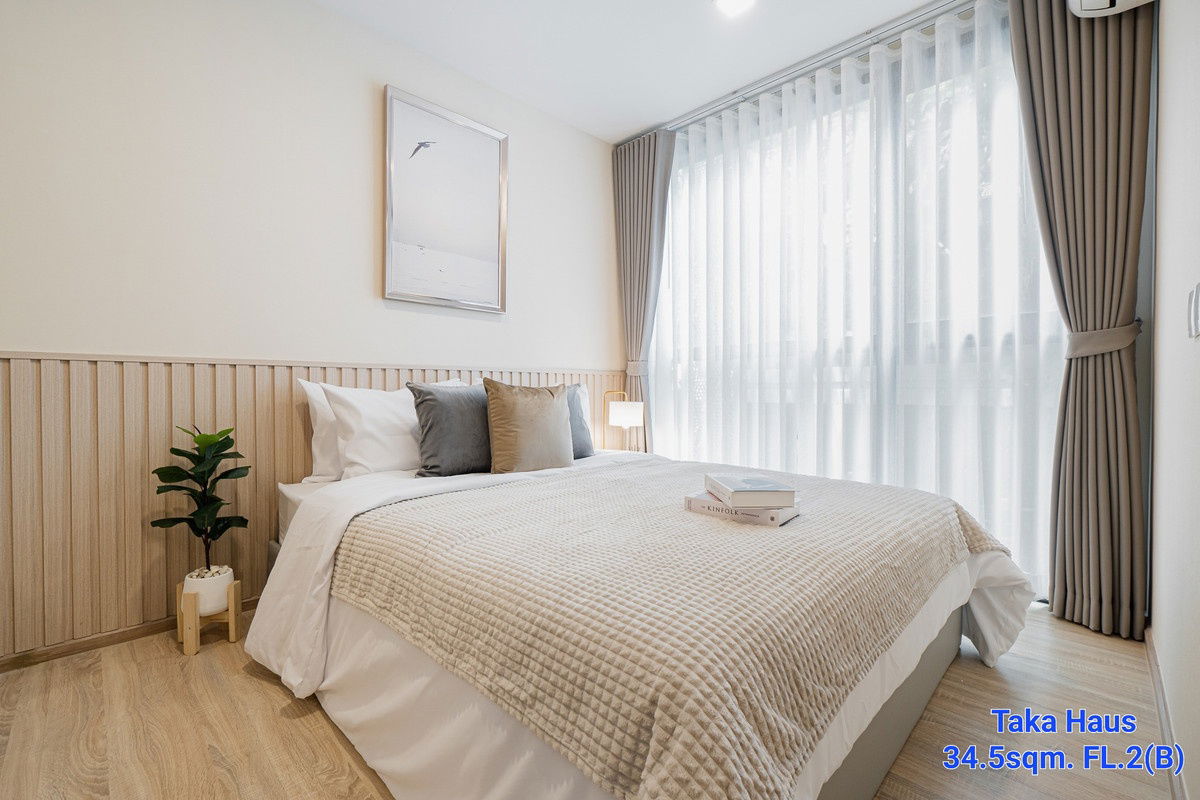 picture BTS Ekkamai 1.7 km. Free shuttle bus Price 21,000 Baht Condo Taka Haus Ekkamai 12 ( Rental ) - 3/8