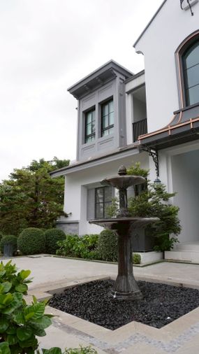 ขายบ้านเดี่ยว 5 ห้องนอน 450 ตร.ม. 178 ตร.ว. นันทวัน พูลวิลล่า พระราม 9 กรุงเทพกรีฑาตัดใหม่