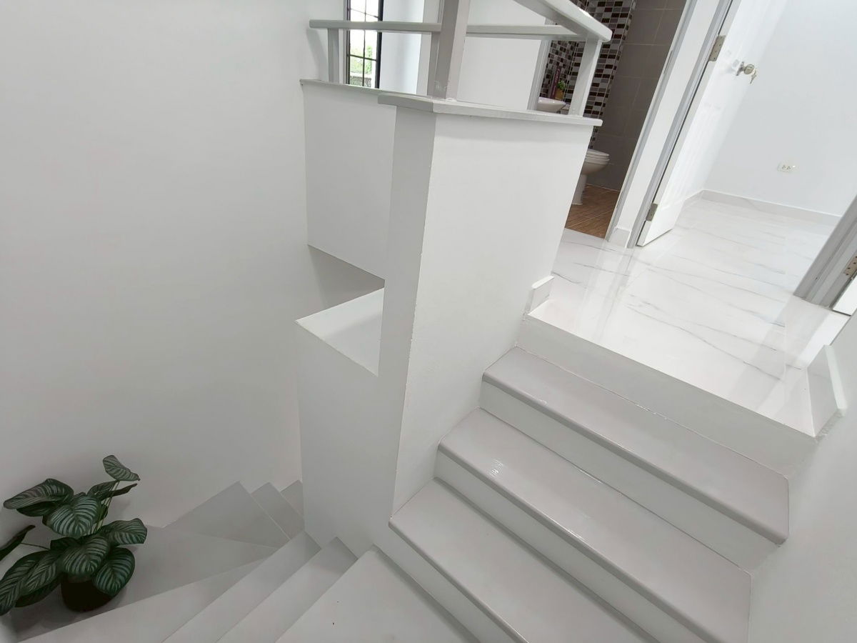 รูป ทาวน์เฮาส์ คลองสามวา เลียบคลองสอง ใกล้เขตคลองสามวา หมู่บ้านไอดีไซน์ เลียบคลองสอง รีโนเวท 100% แถมเฟอร์ครบ นัดชม/จองก่อนมีสิทธิ์ก่อน 085-318-6868 - รูปที่ 17/25