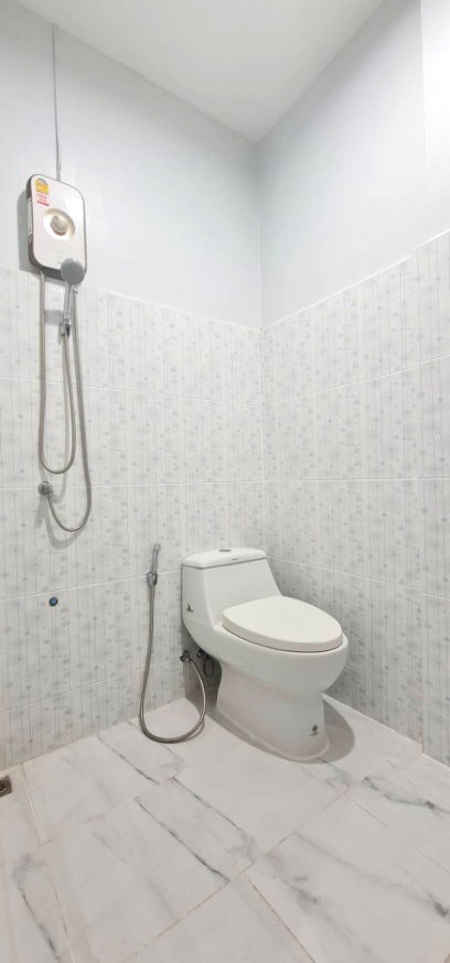 รูป Hot Deal! ขายบ้านทาวน์เฮ้าส์ 2 ชั้น รีโนเวทใหม่สไตล์มินิมอล ทำเลรามคำแหง 106 - รูปที่ 19/24