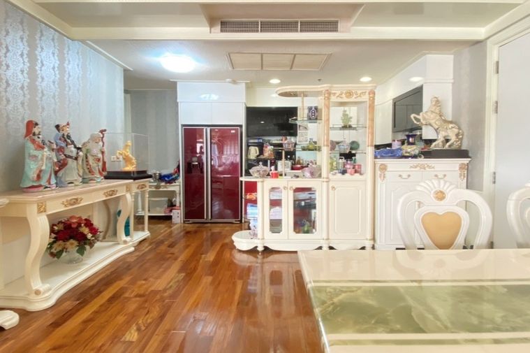 ขายคอนโด 2 ห้องนอน 122 ตร.ม. ชาเทรียม ริเวอร์ไซด์ คอนโดมิเนียม