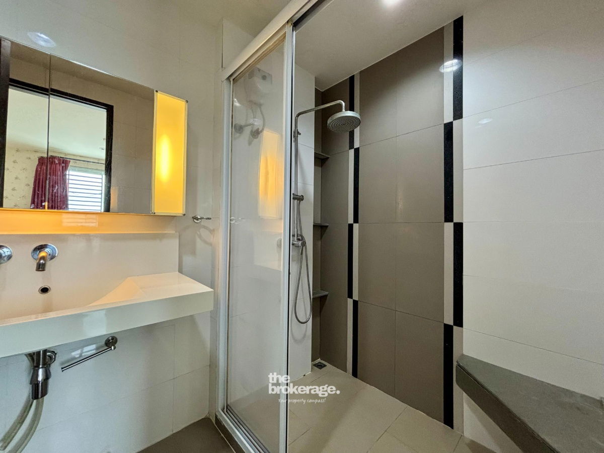 รูป ขายด่วน!! ริทึ่ม รัชดา 1 ห้องนอน 1 ห้องน้ำ 46ตรม. 3.79 ลบ. ราคาดีที่สุด!! Line : @thebrokerage - รูปที่ 4/28