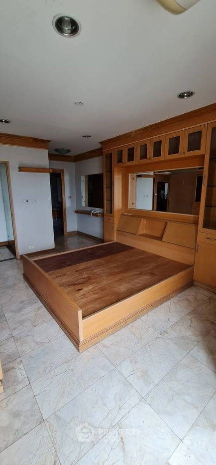 รูป คอนโด 2-ห้องนอน ที่ สาธร การ์เด้นส์ ใกล้ MRT สีลม (ID 1446750) - รูปที่ 14/15