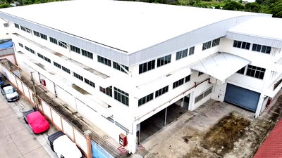 Factory for rent วิทยาลัยการอาชีพพระสมุทรเจดีย์ : Warehouse with office for rent Phra Pradaeng, Samut Prakan Conveniently located near the city center and residential areas