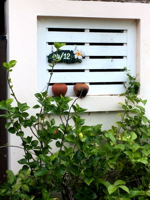 ทาวน์โฮม สมุทรสาคร : ขายทาวเฮ้าท์3ชั้น 2ห้องนอน 2ห้องน้ำ ขายพร้อมเฟอร์ตกแต่งครบหิ้วกระเป๋าเข้าอยู่ได้เลย ขนาด 16.7ตร.ว. เดินทางสะดวก