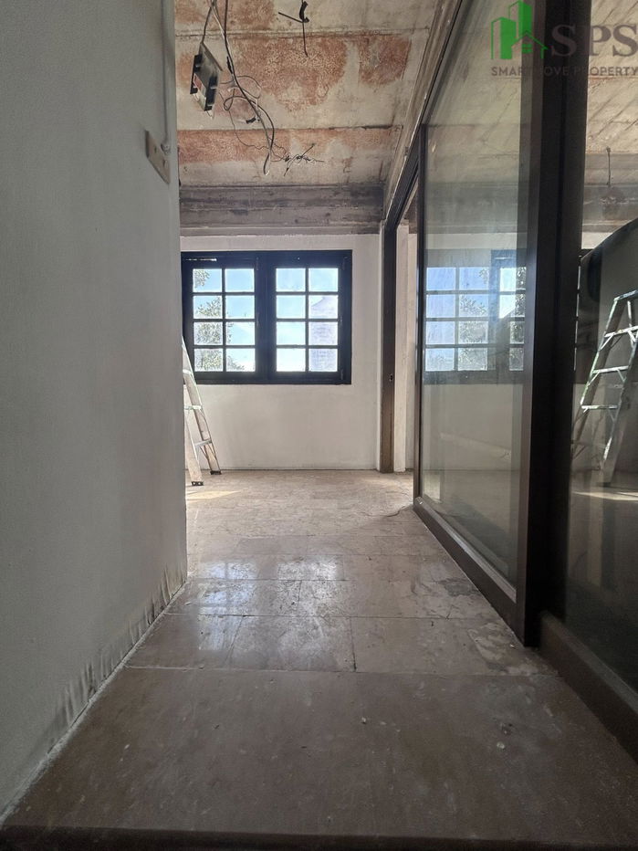 picture Commercial building for rent near BTS Phrom Phong (SPSAD3608) - 9/10