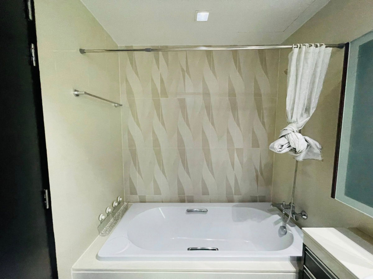 picture ❤️✨ For Rent | Sky Walk Residences 🚆 Near BTS Phra Khanong 💰 40,000 THB/month ✨ (Property Code: RS3512) 🌟🏙️ - 6/12