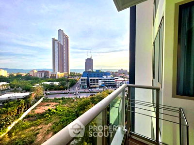 Condos for sale Tesco Lotus South Pattaya : 1-BR Condo at The Riviera Ocean Drive close to Jomtien Beach (ID 2436651)