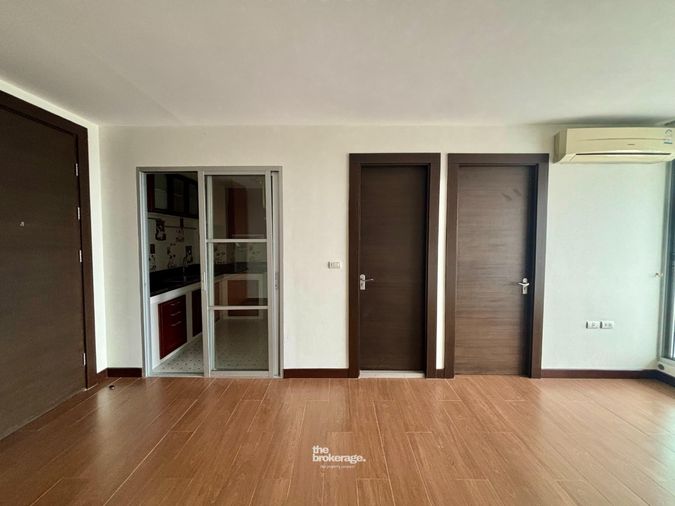 ขายด่วน!! ริทึ่ม รัชดา 2 ห้องนอน 2 ห้องน้ำ 72.5ตรม. 7.59 ลบ.  Line : @thebrokerage