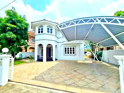 เช่าบ้านเดี่ยว รร.แย้มจาดวิชชานุสรณ์  : จัดเต็มเฟอร์ฯ 90ตร.วา.355 ตร.ม. 5นอน MRT วัชรพล 2.7กม. รร.สตรีวิทยา2 ย่านลาดพร้าว บ้านเดี่ยว 2 ชั้นหรูหรา 4 น้ำ