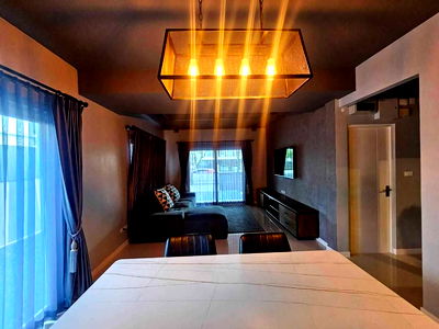 Townhouses for sale Lumlukka Road : (19780) Pruklada Wongwaen - Hathairat