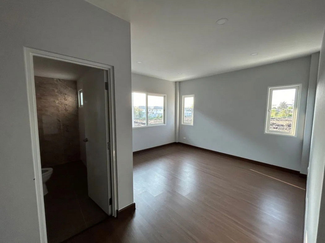 picture Single house for rent, The City Suksawat 64, size 233 square meters, 52.5 square wah. 4 bed, 5 bath near Purple Line MRT, - 9/12