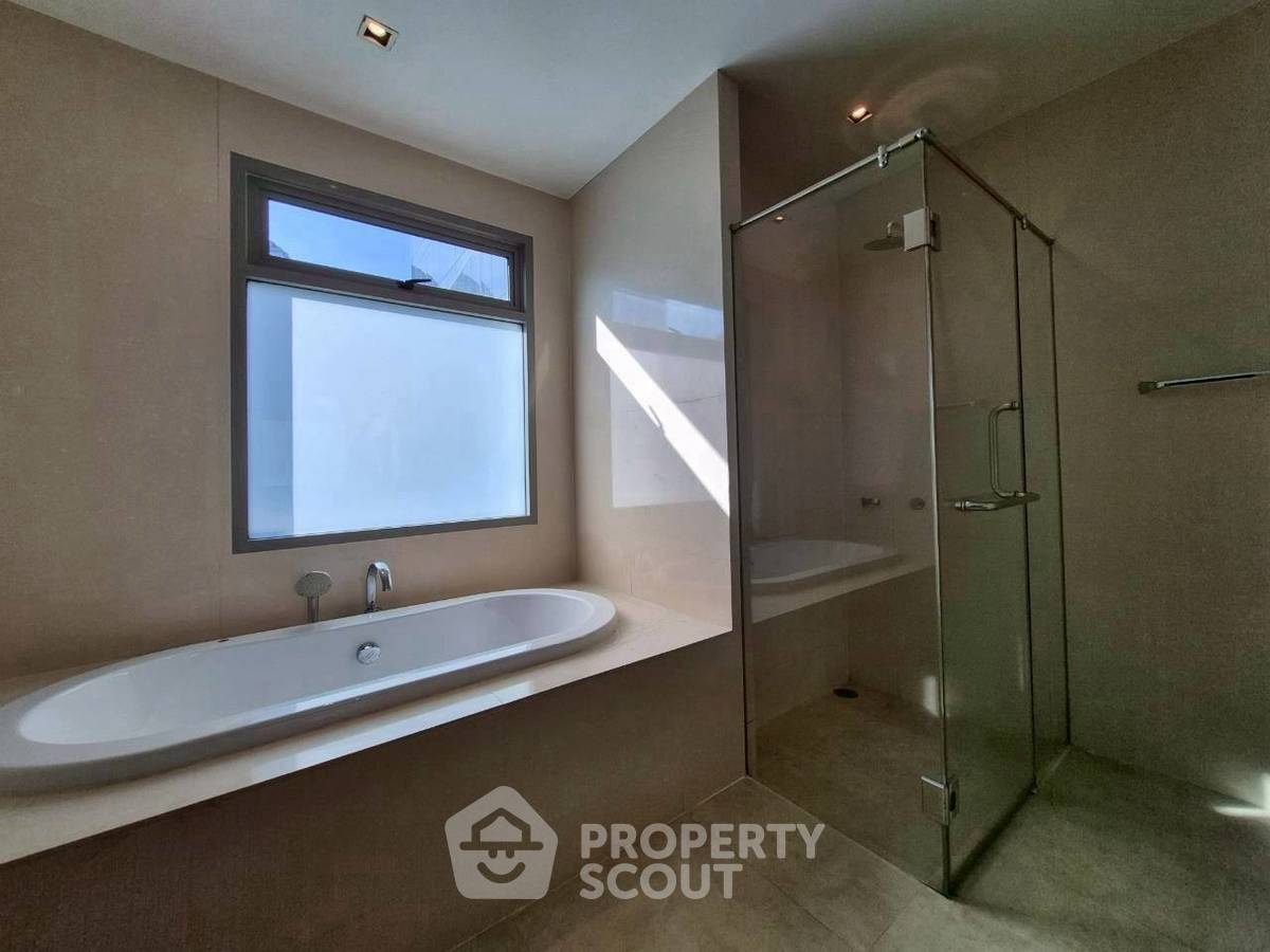 picture 2-BR Condo at The Madison near BTS Phrom Phong (ID 2437624) - 13/20