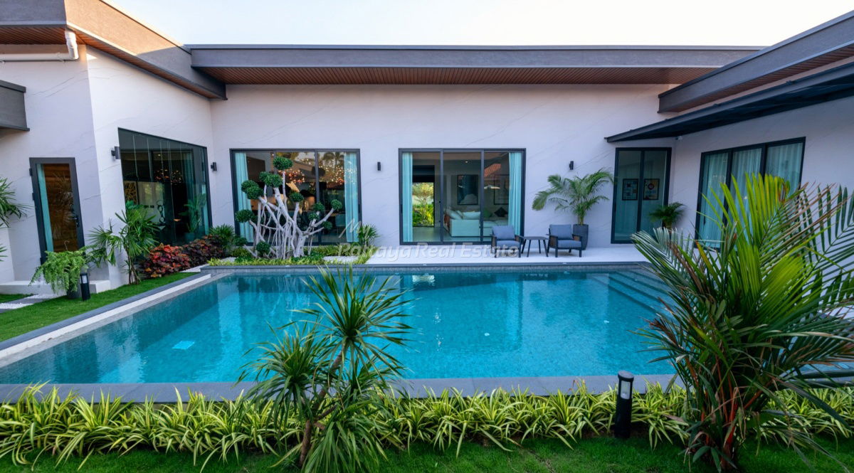 รูป HEHSP01 - ขายบ้านวิลล่า 4 ห้องนอน ฮอร์สชูพอยท์ - รูปที่ 2/17