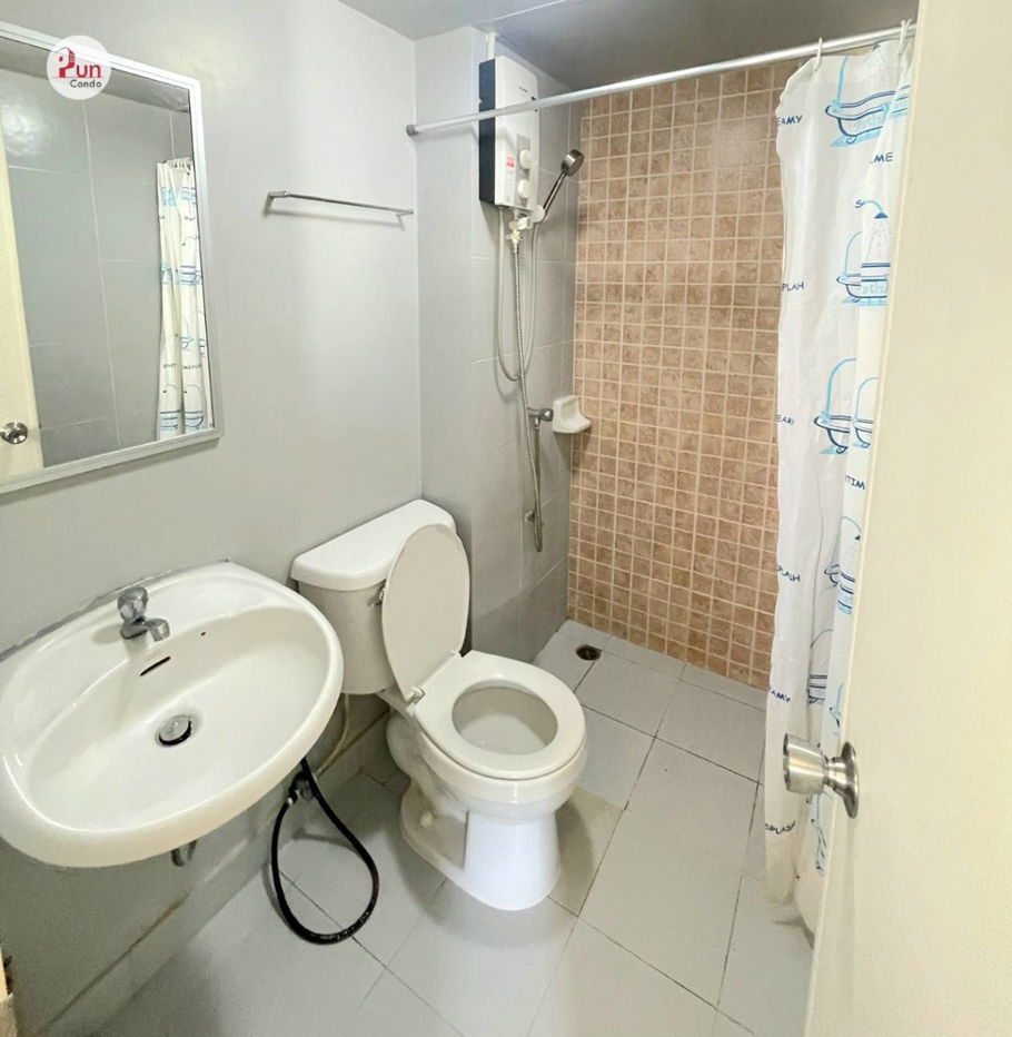 picture Lumpini township condo for rent. - 7/21