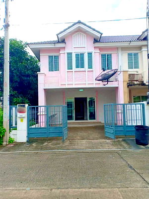 Townhouses for rent วิทยาลัยการปกครอง : Townhouse for rent, 2 floors, corner house, Pruksa Ville Village 16, Thanya, Khlong 3, no need to enter the canal, Pathum Thani