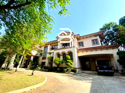 Houses for rent : Luxury house for rent with private pool at Prukpirom Regent Sukhumvit