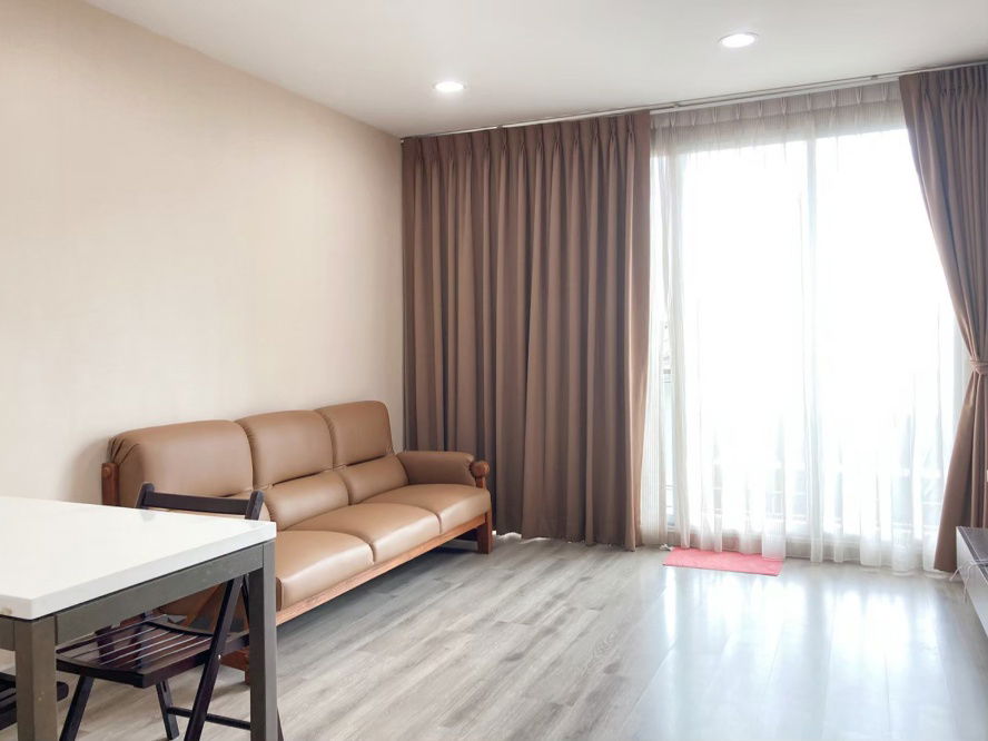picture For Sale !! rare item, Lowrise, 1 regular parking space!! ðĨ Code C20221200159..Centric Sathorn - St. Louis, 2 bed, 2 bath, furnished, Special Deal! - 2/8