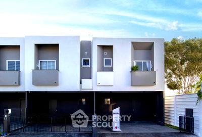 ทาวน์โฮม เชียงใหม่ : ทาวน์เฮาท์ 3-ห้องนอน ใน สันพระเนตร (ID 2438771)