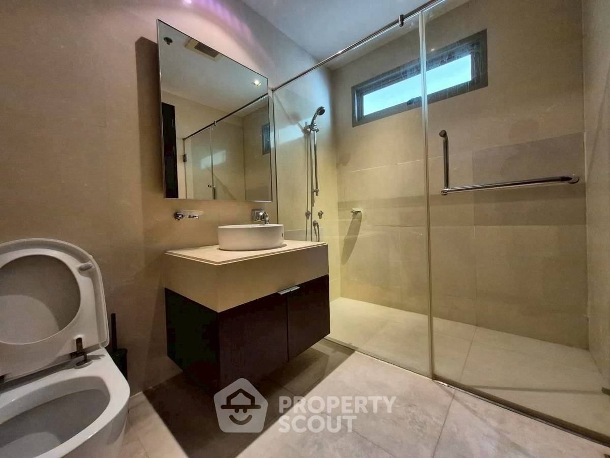 picture 2-BR Condo at The Madison near BTS Phrom Phong (ID 2437624) - 18/20