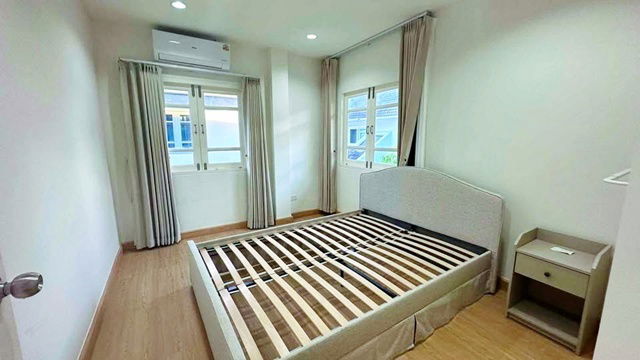 picture KwanRiam Floating Market 1.1km. RIS Ruamrudee Inter Sch 2km. MRT MinPhatthana 700m. 2-story detached - 7/8