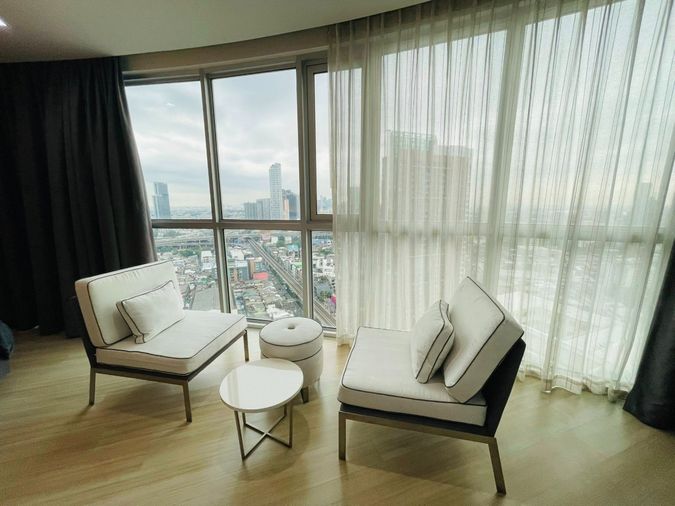 🌟 ให้เช่า | Sky Walk Residences 🚆 BTS พระโขนง 💰 ค่าเช่า: 40,000 บาท/เดือน✨ รหัสทรัพย์: RS3512