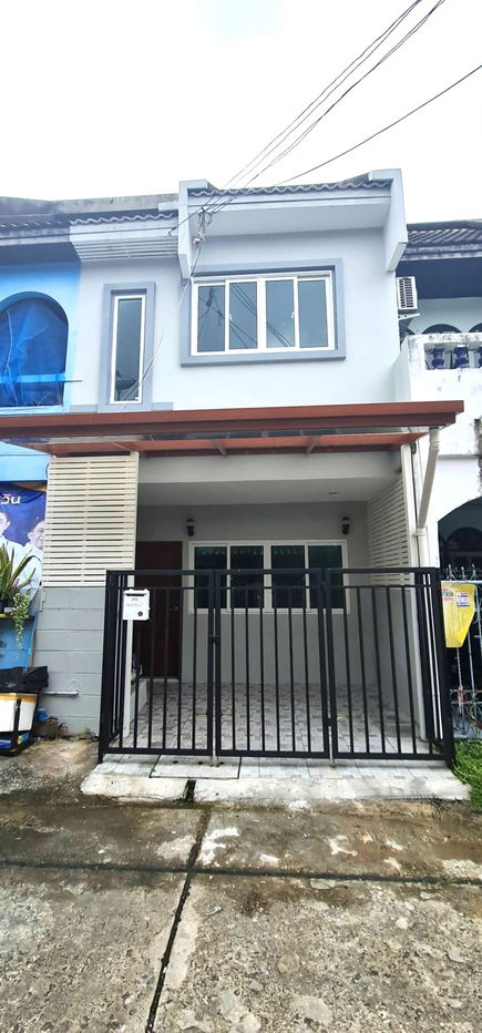 รูป Hot Deal! ขายบ้านทาวน์เฮ้าส์ 2 ชั้น รีโนเวทใหม่สไตล์มินิมอล ทำเลรามคำแหง 106 - รูปที่ 2/24