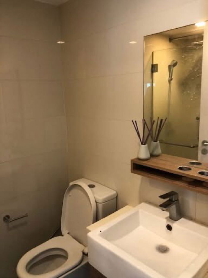 picture Studio for rent near MRT just 2 min. walk. - 11/21