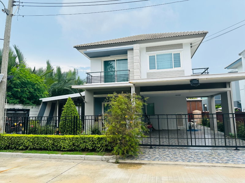 ขายบ้านเดี่ยว : ขายบ้านเดี่ยวทำเลทอง หมู่บ้านเดอะแกรนด์ พระราม 2 – หลังริมในสุด ความเป็นส่วนตัวสูง พร้อมเข้าอยู่