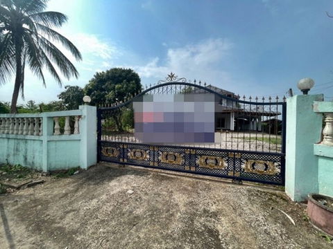 FOR SALE  HOUSE PROPERTY  2300000 BAHT.