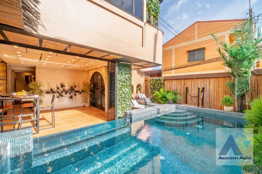 picture 🔼🔽 AccomA 📩 Luxury Pool Villa in the Heart of Bangkok — 10 Minutes from Onnut, on Srinakarin Road ( AA45050 ) - 1/20
