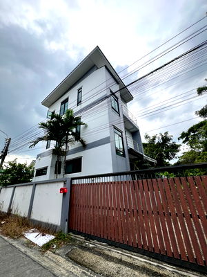 Home office for rent วิทยาลัยดุสิตธานี : Home office for rent Onnuch 53